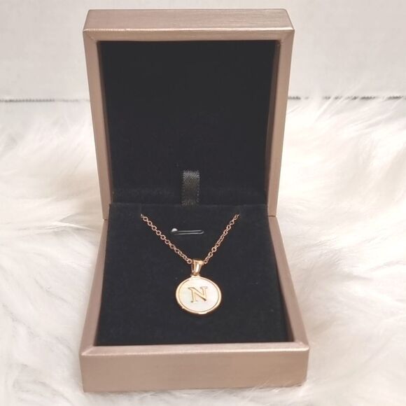 SHELL INITIAL PENDANT NECKLACE stainless steel gold plated M N O or P - Picture 5 of 14